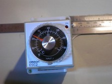 OMRON E5C2-R20J temp controller 3a 250vac