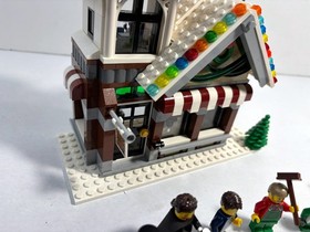LEGO Christmas: Winter Toy Shop 10249 (2015) LOT B