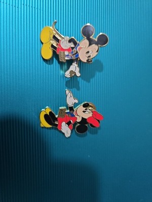 Pin Trader Mickey Mouse And Minnie Pin Trading Starter Set WDW Disney World