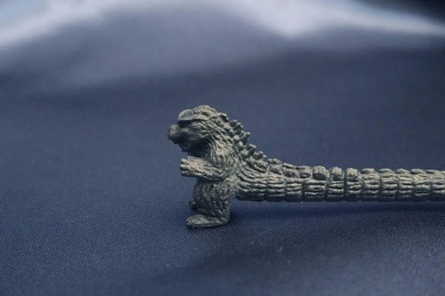 Folcart 630969 Figure Chopsticks Godzilla from Japan New - Picture 4 of 5