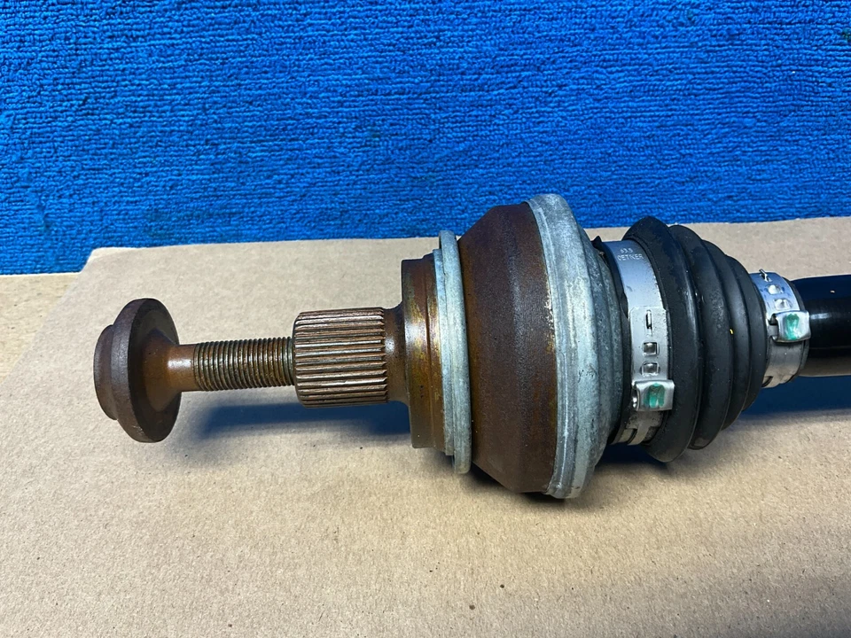 Audi A5 Quattro 2018-2020 eje trasero izquierdo eje CV medio eje OEM 66 k Foto 3 de 4