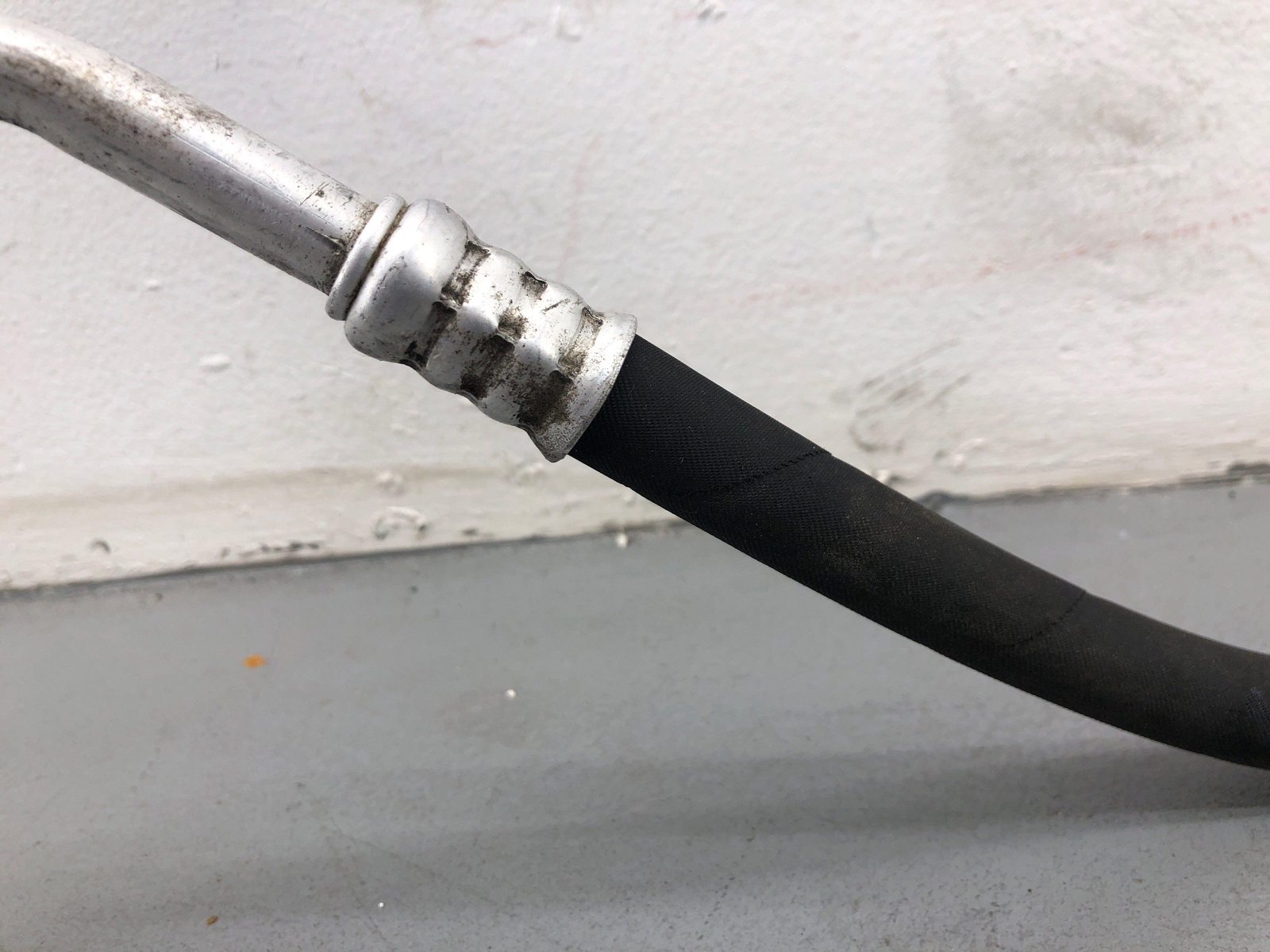 2020-2023 MCLAREN GT 4.0L ENGINE COOLANT WATER HOSE LINE PIPE 22FA945GP OEM 2021