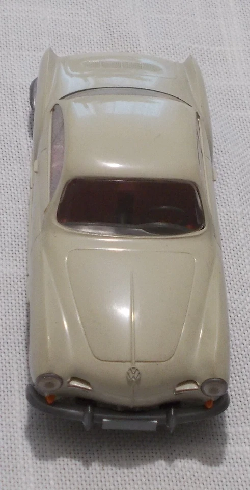 Wiking - Volkswagen Karmann Ghia Coupé Mod.143 - 1:40 - Crema - Immagine 3 di 4