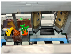 Lego Creator Green Grocer 10185 100% Complete Set w/ Original Box & Instructions