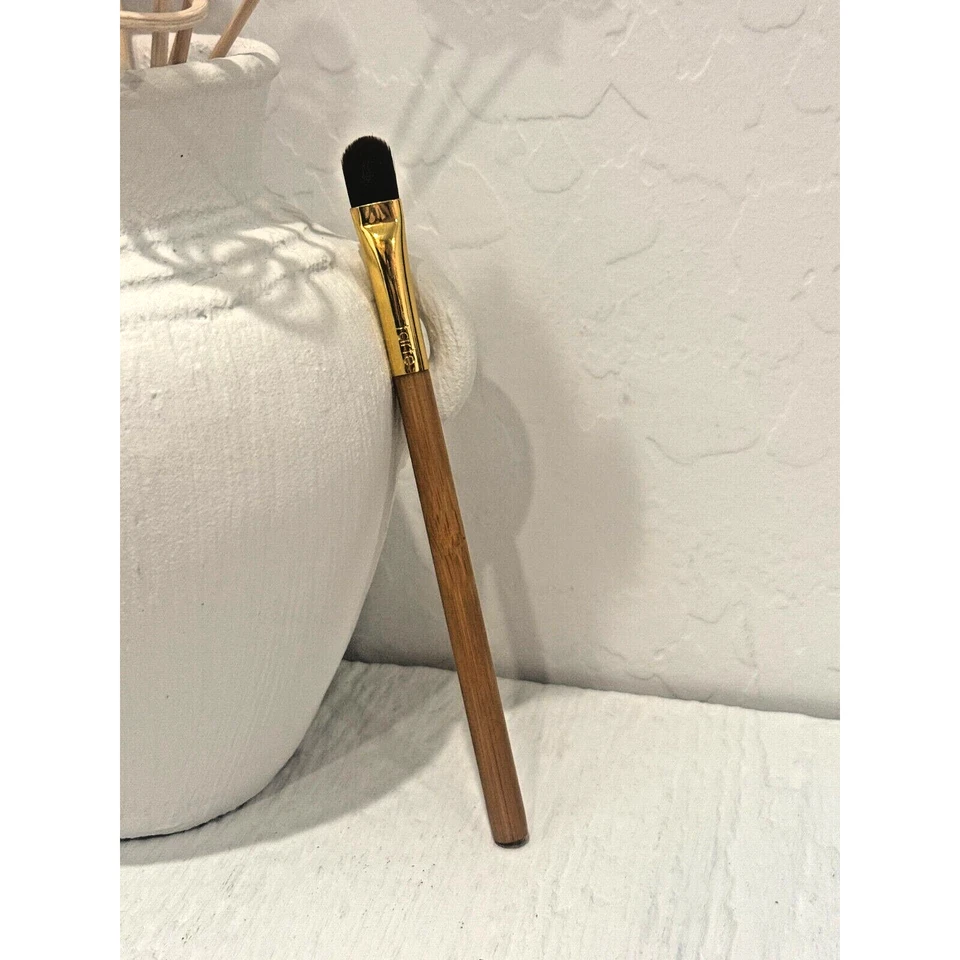 Cepillo corrector plano TARTE con mango de bambú NUEVO Foto 3 de 4