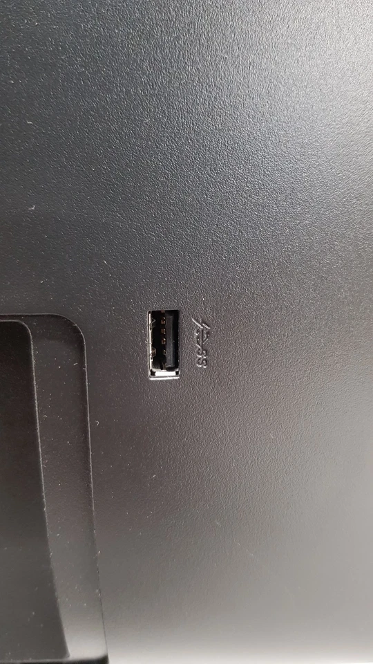 READ! Dell u2415b 24" Widescreen IPS LCD Monitor - Image 3 of 4