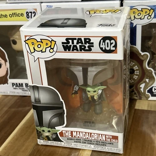 Funko Pop! Vinyl: Star Wars - The Mandalorian with the Child #402