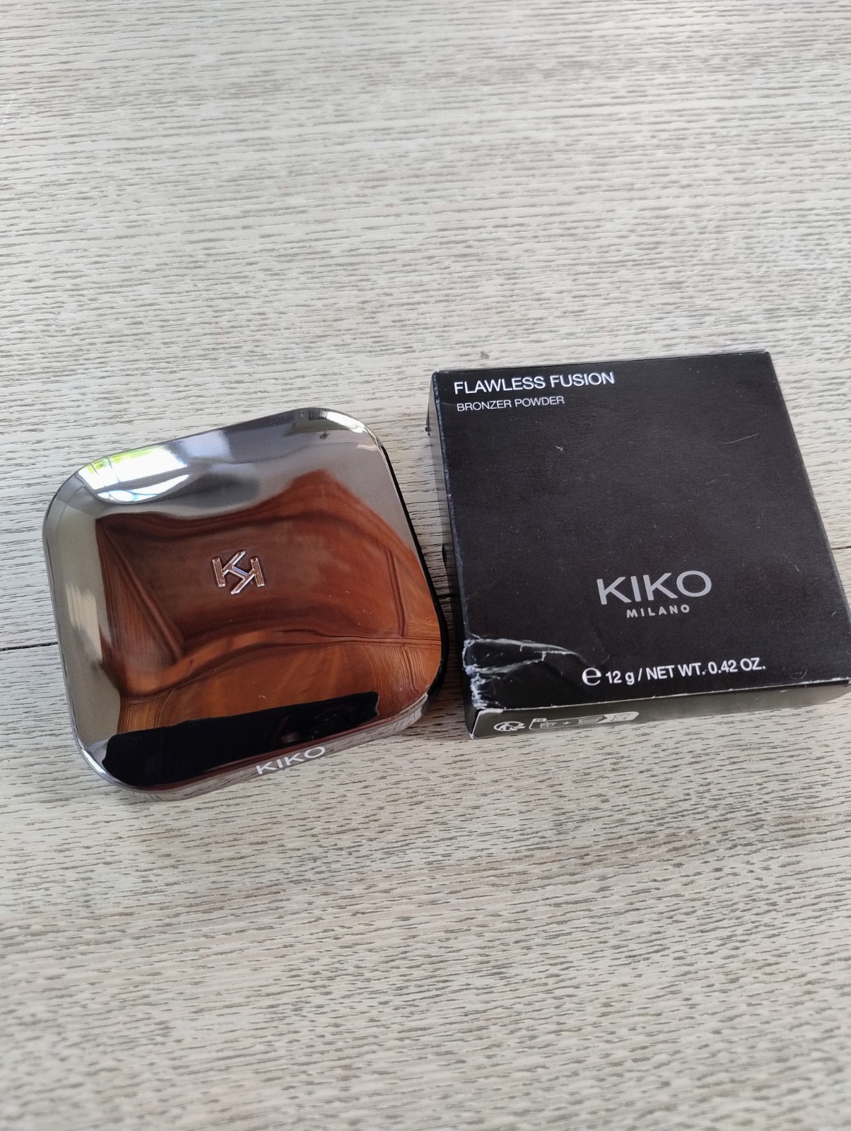 Kiko Milano flawless fusion bronzer powder In 03 Cinnamon 12g.