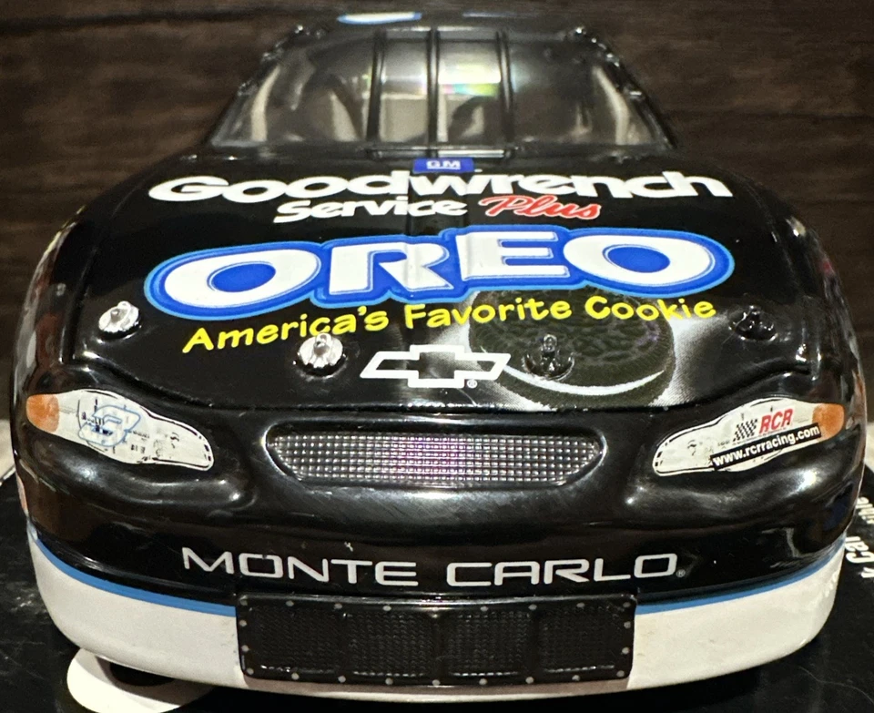 2001 Dale Earnhardt #3 GM Goodwrench Oreo Monte Carlo 1/18 Action Nascar Diecast - Image 3 of 4