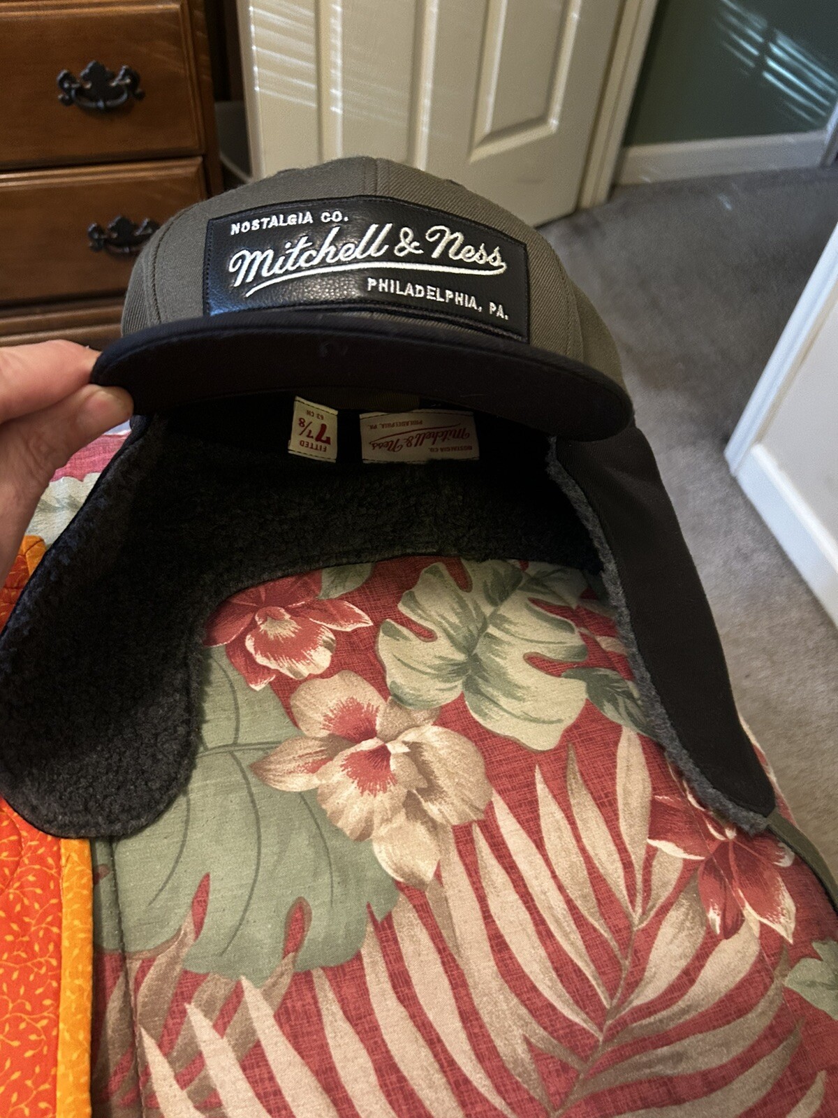 Vintage Mitchell & Ness Trapper Hat Cap Ear Flaps Phi… Gem