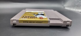 *RARE* and mint Wayne Gretzky Hockey BLANK JERSEY variant cartridge for NES. 