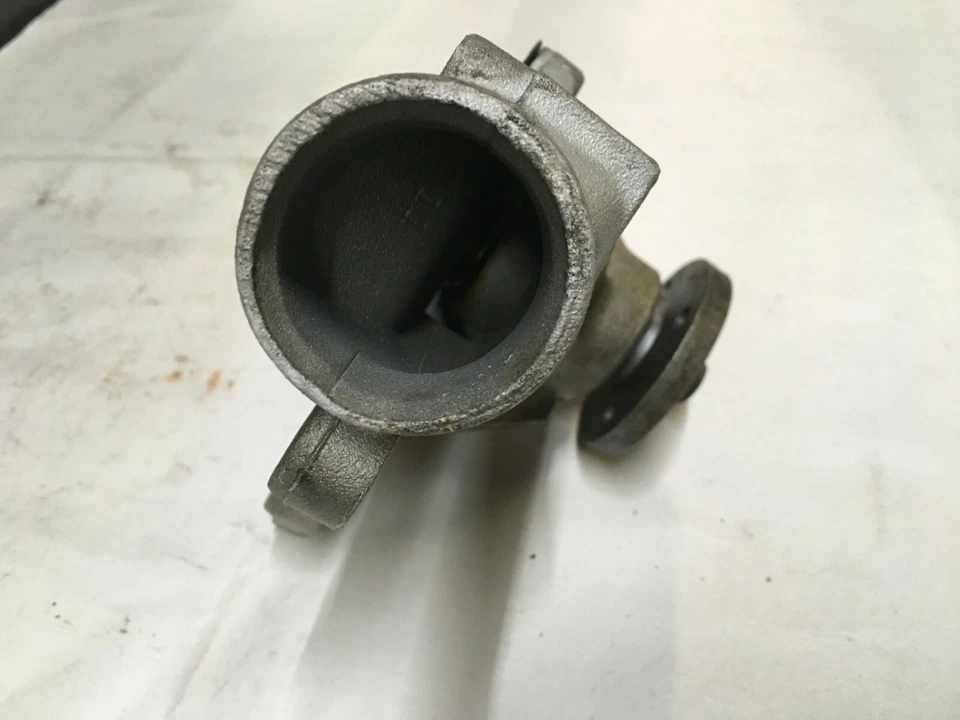 Bomba de agua para motor remanufacturado Cardone 58-448 Foto 4 de 4