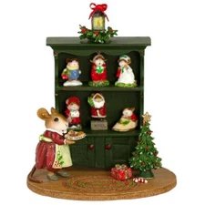 Wee Forest Folk COLLECTOR'S CHRISTMAS CURIO FULL, WFF# M-674c, Christmas Minis