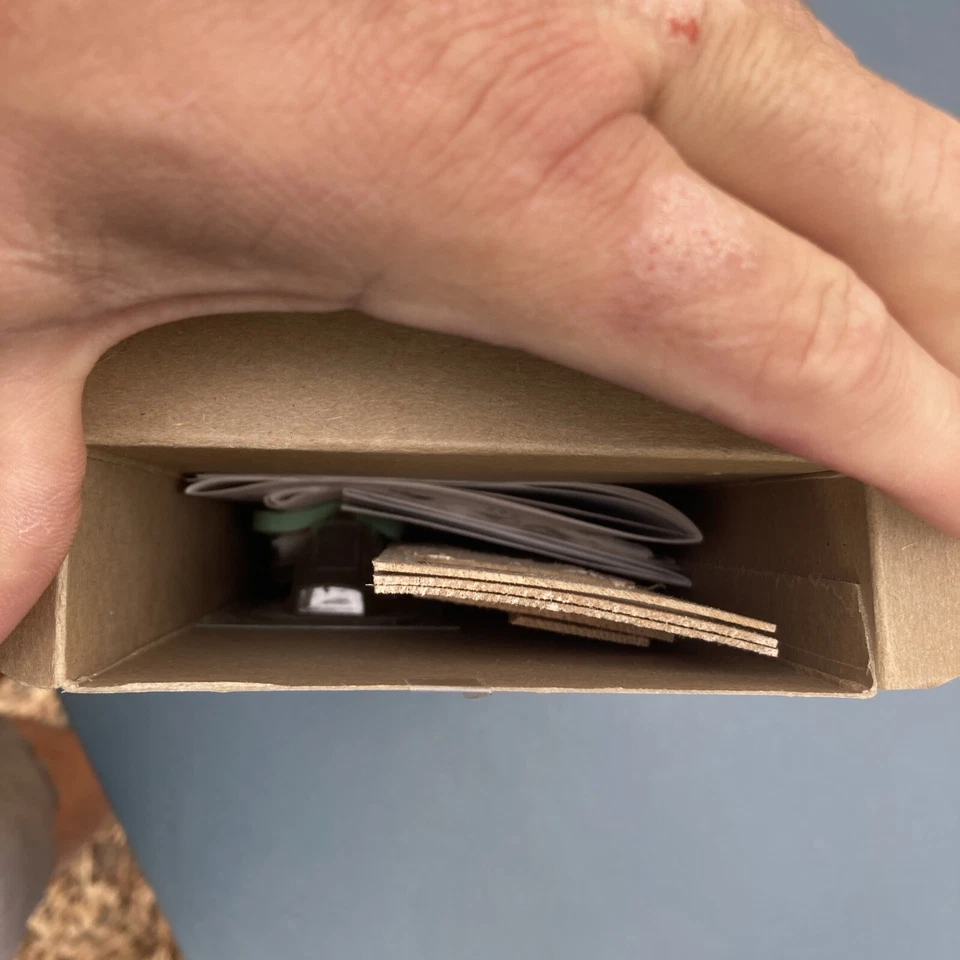 NEW Guillow's WWII Hawker Typhoon Balsa Wood Flying Model Airplane Kit 906 M3 - Image 2 of 2