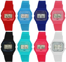 Men's Fashion Women Water Resist Plastic Band Retro Style Sports Digital Watch