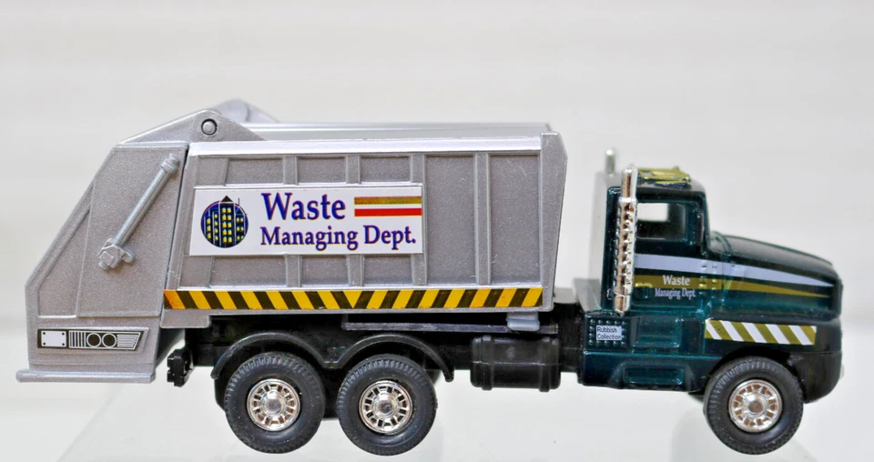 Garbage Truck 6"X1.5" Powerful Pullback Action Green Eject Panel Diecast - Image 2 of 4