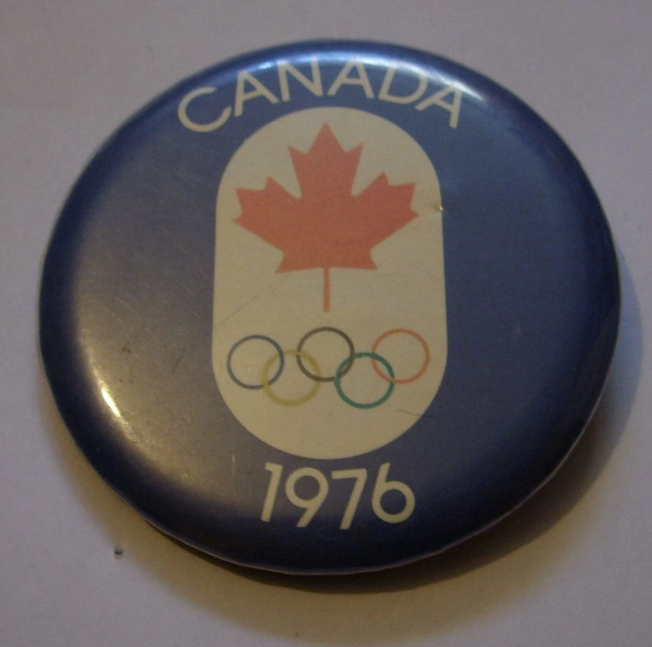 Drapeau Nylon Équipe Canada Jeux Olympiques Montréal 1976 - 54"x36" - Occasion - Collector