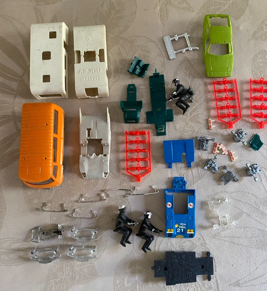 NOREV 1/43e plastique: lot de pièces détachées d'origine - Photo 1/4