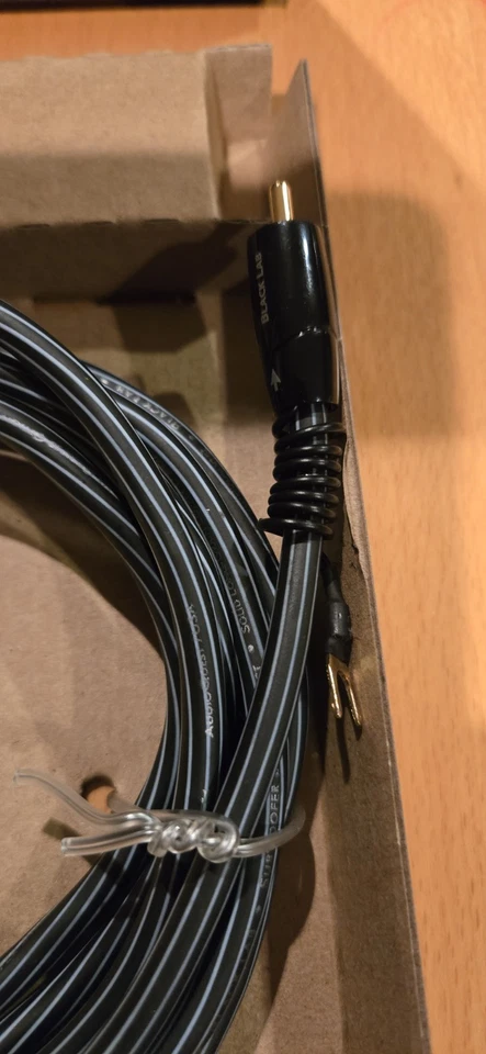 AudioQuest Black Lab 3 m | 10' 0" Subwoofer Audio Interconnect - Image 4 of 4