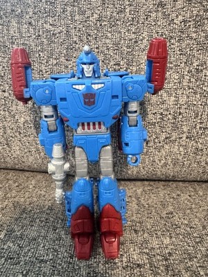 Transformers Legacy Evolution Devcon Deluxe Class Action Figure