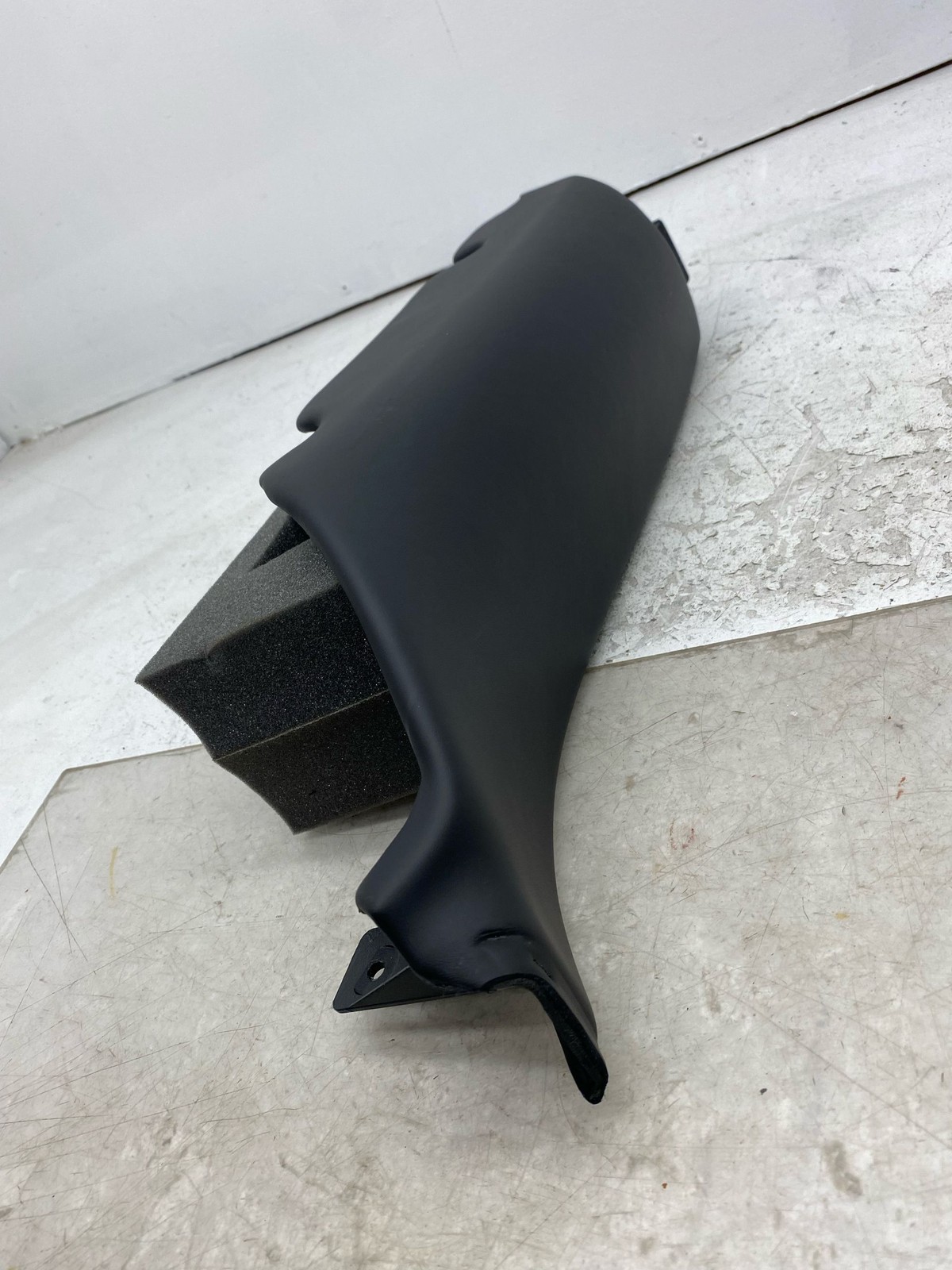 Bentley Flying Spur 2014-2018 REAR+LEFT Pillar trim