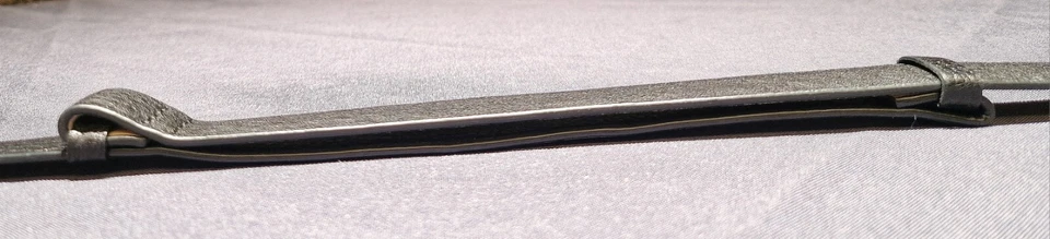 MARC BY MARC JACOBS - CINTURA in PELLE NERA MARTELLATA con FIBBIA ORO  - Immagine 3 di 4