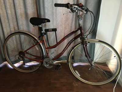 schwinn searcher hybrid bike