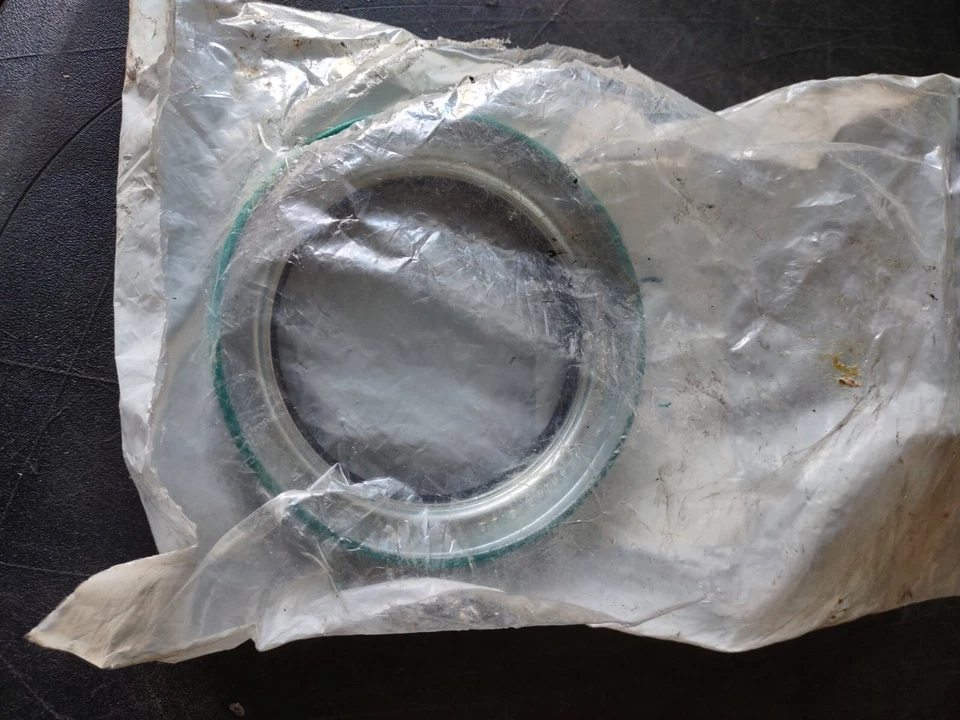 Retenedor de cojinete de rueda delantera Ford F650 2004-2011 Motorcraft BRS131 nuevo stock antiguo Foto 3 de 3