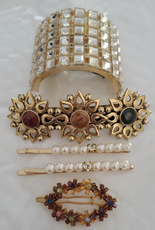 VINTAGE HAIR PINS BARRETTES & COMB LOT RHINESTONES BEADS FAUX PEARLS, LUCITE (8) - Image 2 of 4