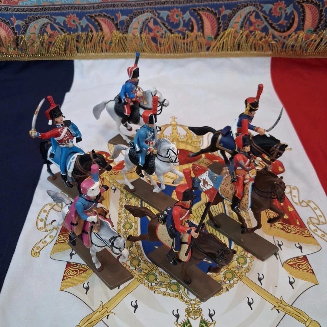 LOT 8 FIGURINES STARLUX/SOLDATS MUSICIENS / SANS BOITE ATLAS EUR 30,00 - FR