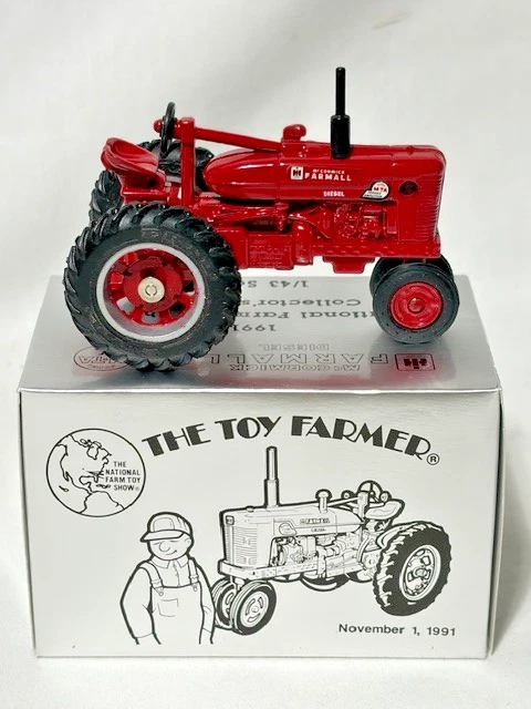 ERTL Farmall M-TA, 1991 National Farm Toy Show Tractor, Red, 1/43, NIB - Image 4 of 4