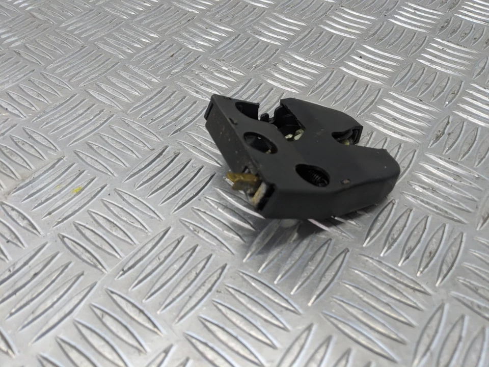 Honda Civic Vi 1.5i Ls 4 puertas berlina 1996 1493cc bloqueo mecánico Foto 2 de 4