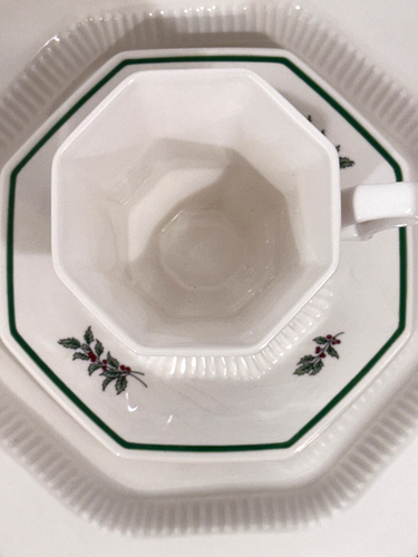 VTG Nikko 16 Piece Holiday Dinnerware Set Japan 8 Dinner Plates 4 Cups 4 Saucers - Picture 5 of 13