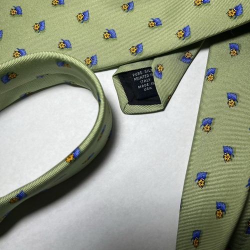 Brooks Brothers Makers Tie LADY BUG Novelty Print Green Silk Made In USA Classic - Picture 2 of 4