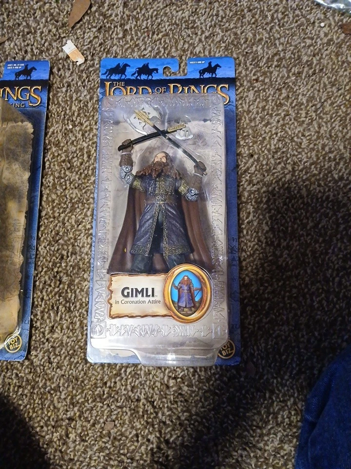 Lote a granel de (3) brinquedos de figuras de ação Senhor dos Anéis "Aragorn","Merry","Gimli". - Imagem 3 de 4