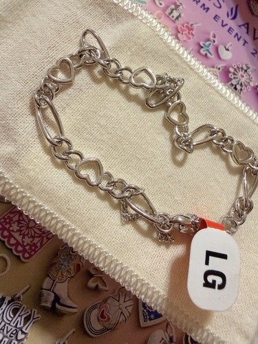 James Avery Brand New Heart Figaro Charm Braclet Size Large 8 1/8 inches long