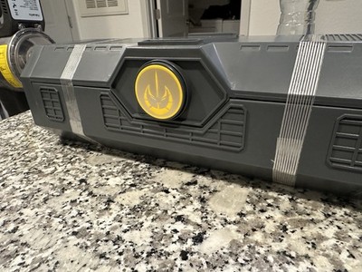 STAR WARS Galaxy s Edge Jedi Temple Guard Legacy Lightsaber Hilt SEALED