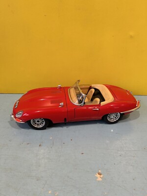 Rotes Jaguar Modellauto Modellauto