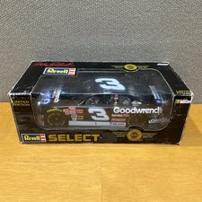 2001 NASCAR Revell Select Dale Earnhardt 3 Goodwrench Service Plus Oreo 1:24 DC
