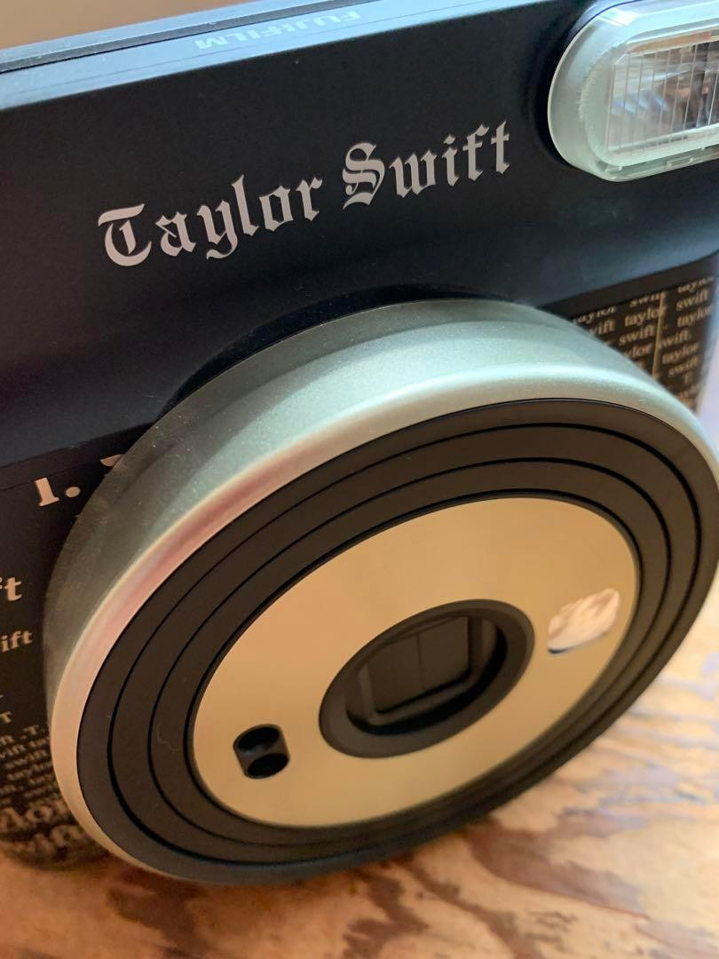 FUJIFILM Square SQ6 Instax Taylor Swift Limited Edition w FUJIFILM Square SQ6 Instax Taylor Swift Limited Edition w