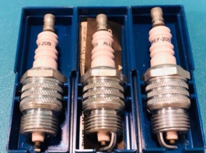 1932 Ford Vintage Allstate H8EF-205 Super Spark plugs 3