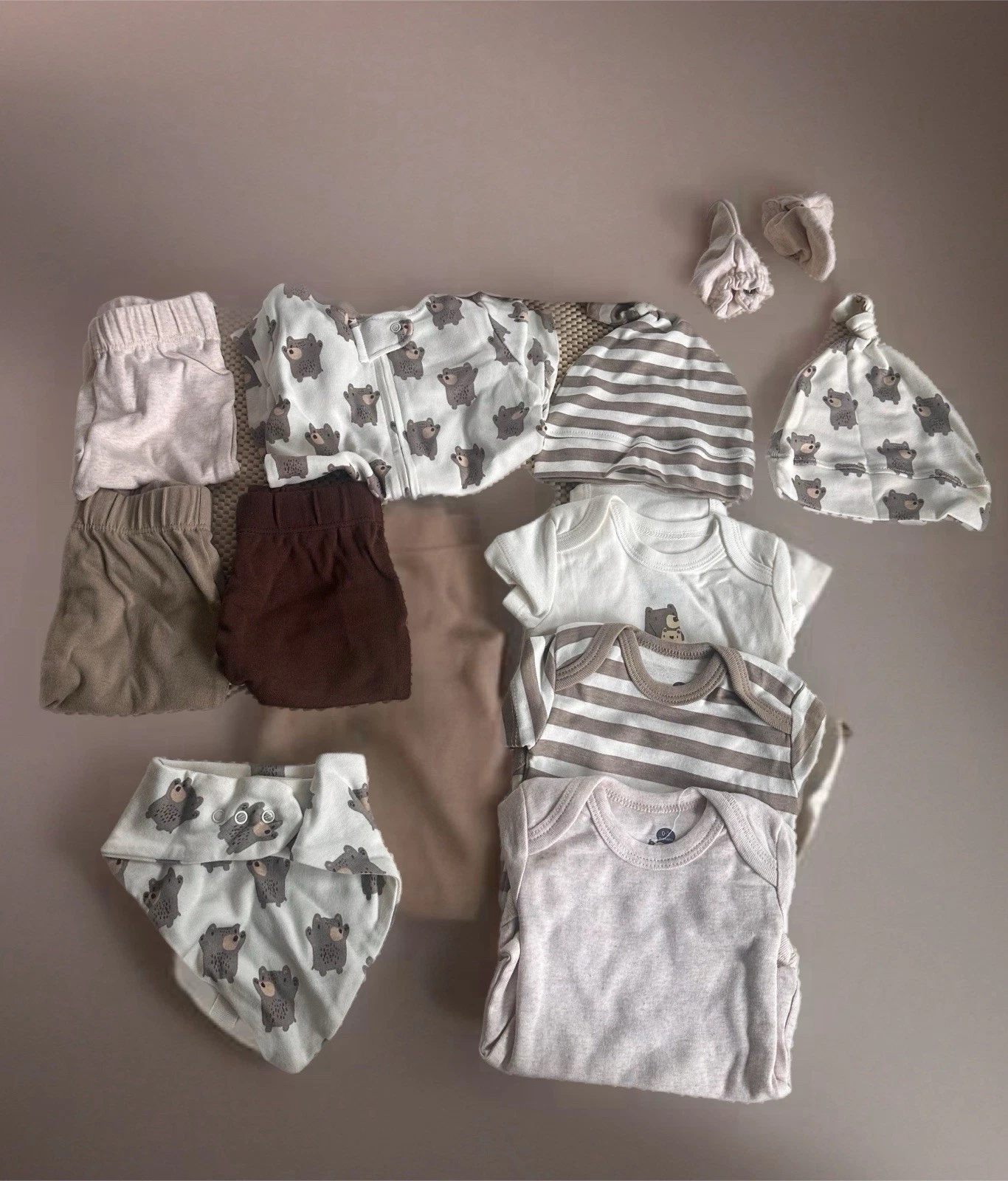 Small Story 12 Piece Essentials Layette Set 0-3 Months BEAR HUGS