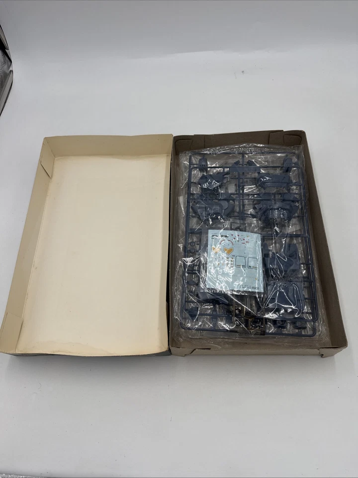 Vintage Revell 1/72 Scale Robotech Defenders Ziyon OPEN BOX - Image 3 of 4