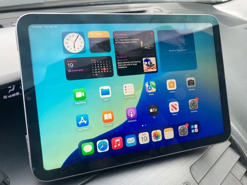 Apple iPad Mini 6th Gen  64GB 8.3"  WIFI Only - Excellent