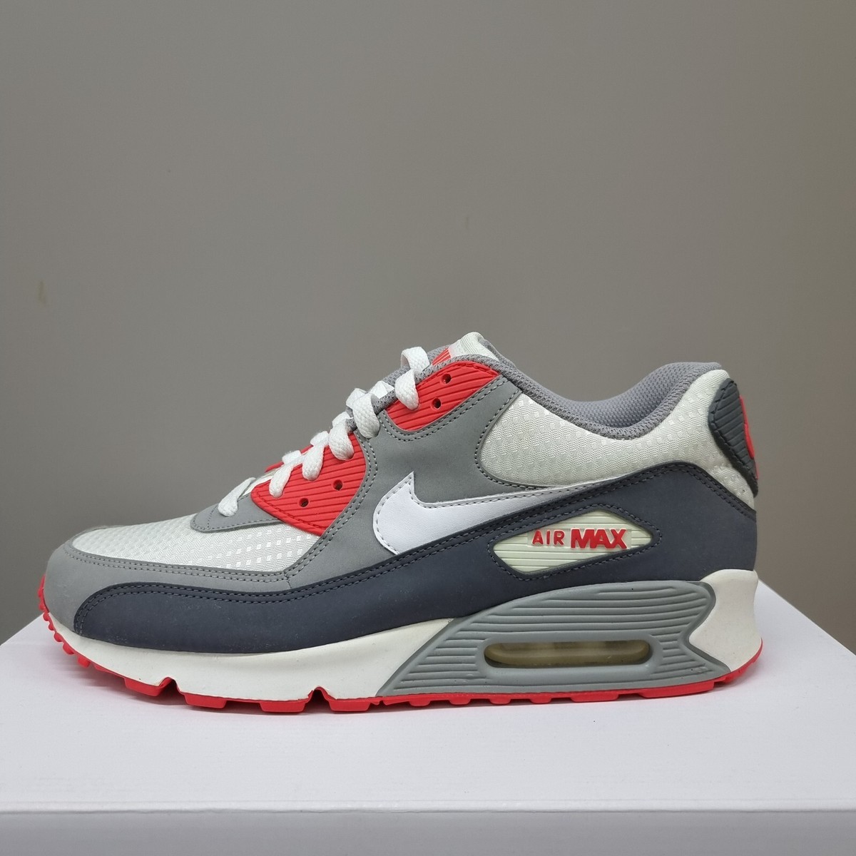 2011 air max 90