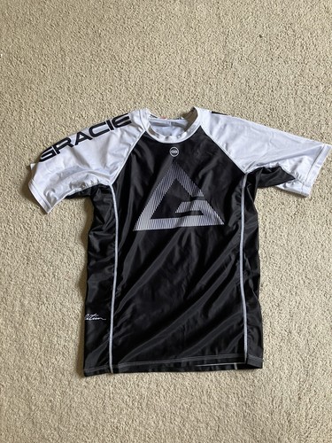 Rashguard Gracie Barra Homme – Compression MMA Jiu Jitsu, Taille XS, Occasion