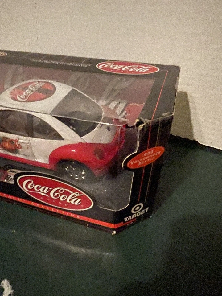 NEW Matchbox Collectibles Coca-Cola 1999 Volkswagen Beetle Diecast 1:18 - Image 3 of 4