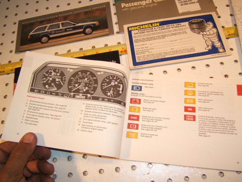 Mercedes 1988 190E 2.3/ 2.6 W201 owner's manual OEM 1 set of 6 Booklets& 1 Pouch - Picture 7 of 12