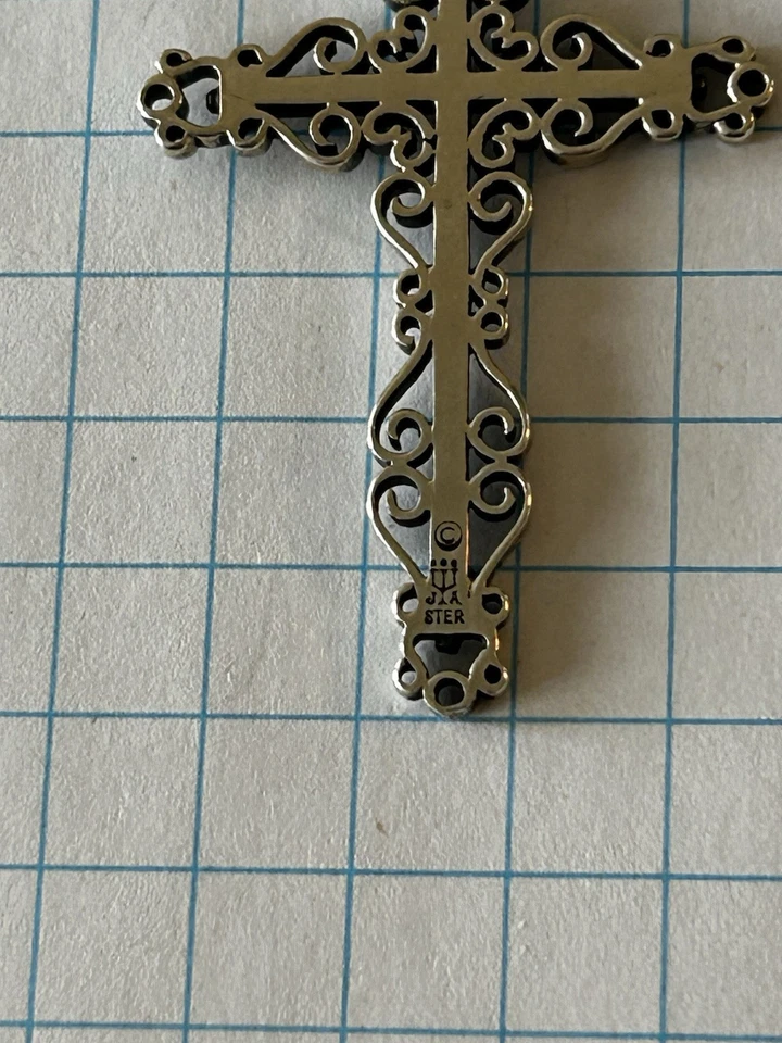 REBAJADO Colgante Cruz Avery Ornamentada James Avery 1.5 Pulgadas Envío Gratis Foto 3 de 4