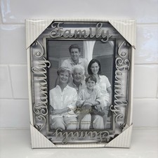 Fetco Family Pewter Tone Picture 5 x 7 Picture Frame